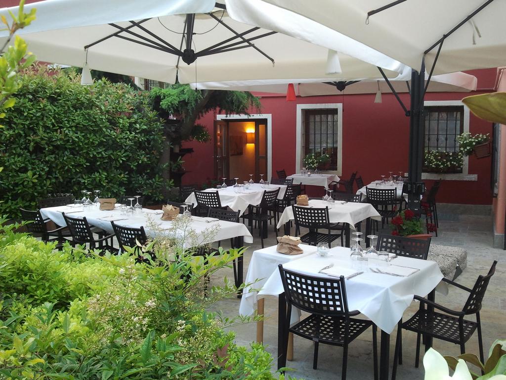 Albergo Croce D'Oro Dolcè Dış mekan fotoğraf