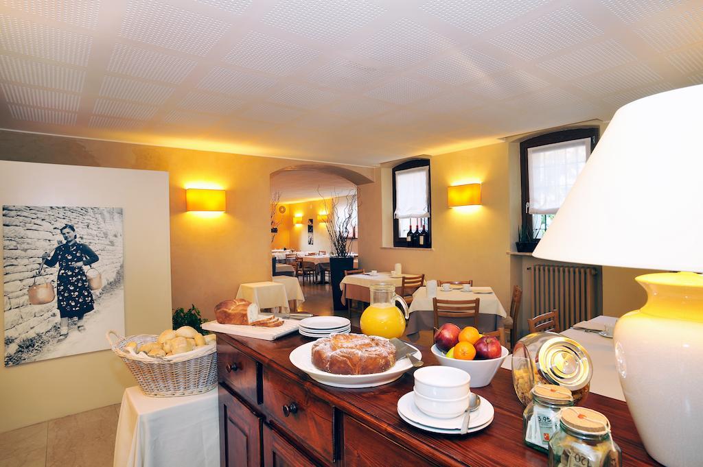 Albergo Croce D'Oro Dolcè Dış mekan fotoğraf
